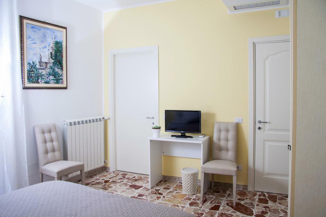 Bframe Cornice Barocca Ragusa Exterior foto